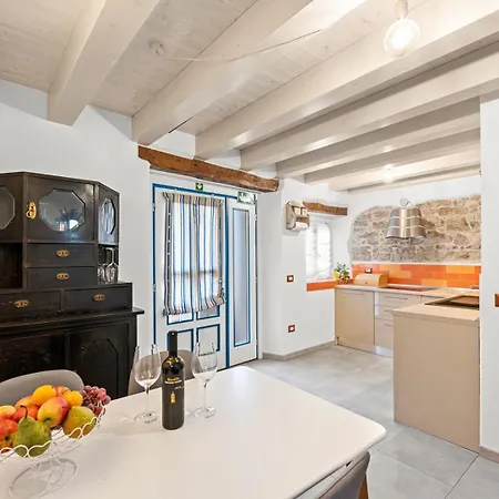 Casa In Centro - * Brtonigla